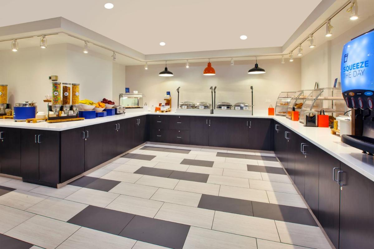 Holiday Inn Express Philadelphia-Midtown, an IHG Hotel - Housity