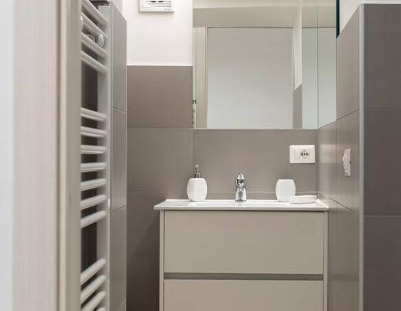 AFFITTACAMERE VICOLO 9 - Housity