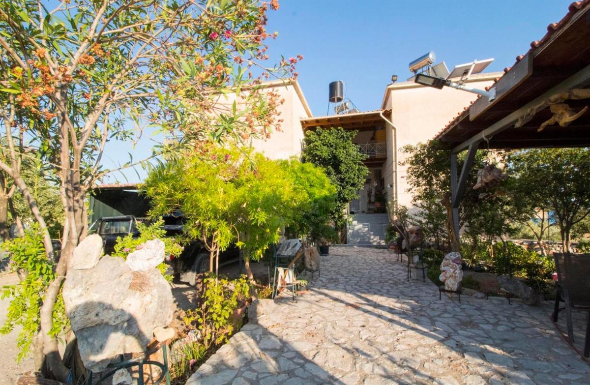 Valtaki Holiday Home - Housity