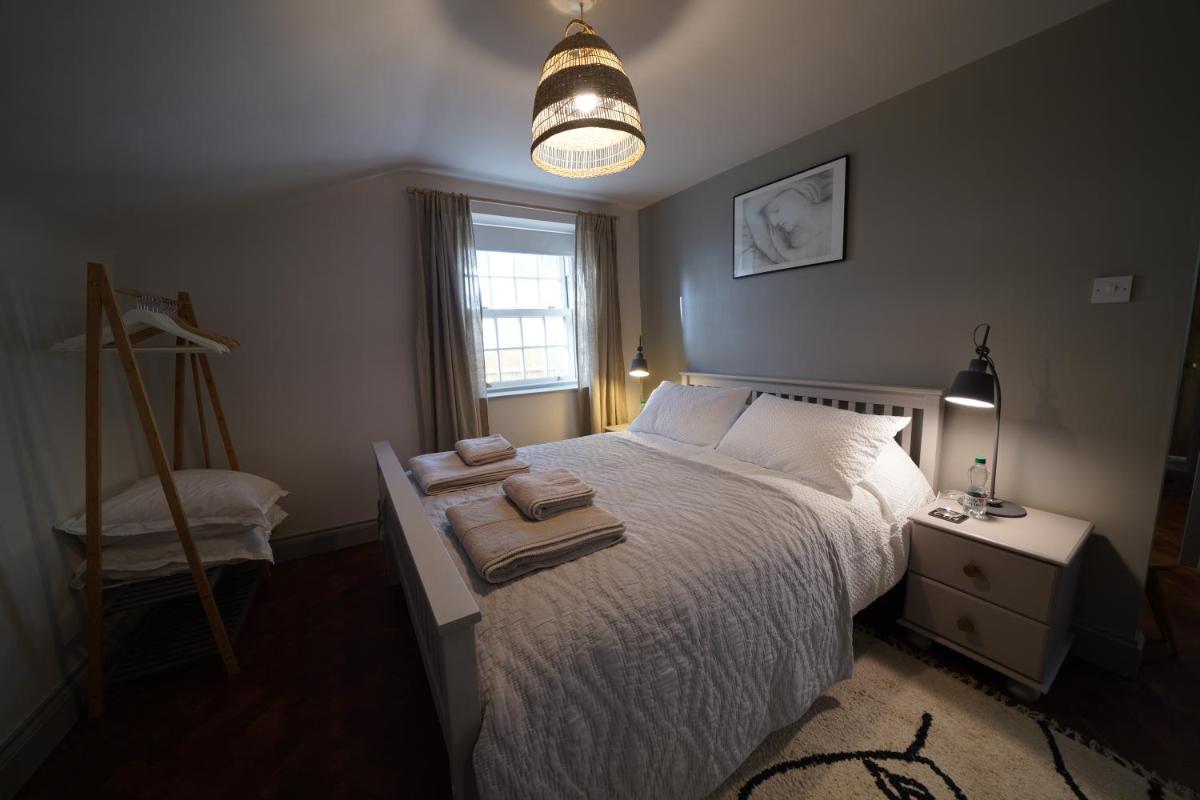 Walmer, Deal stunning coach house apartment - Housity