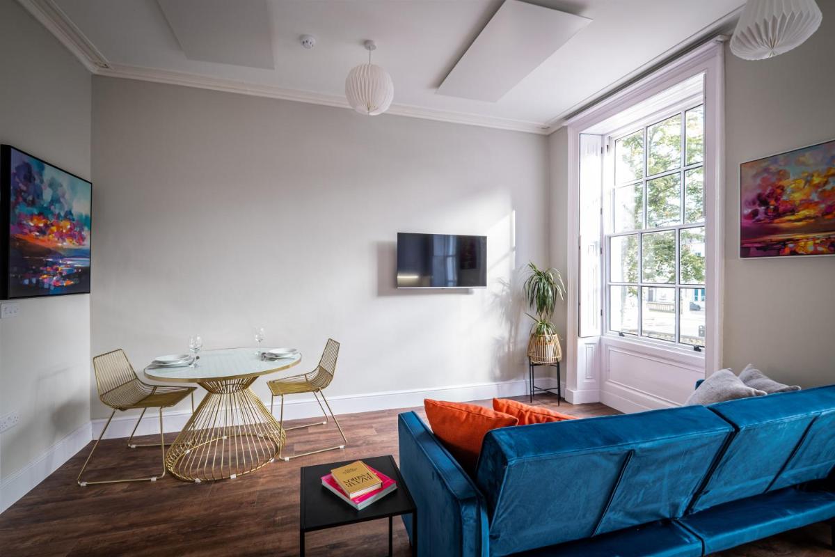 Dalton Sq Apartment 1 - Housity
