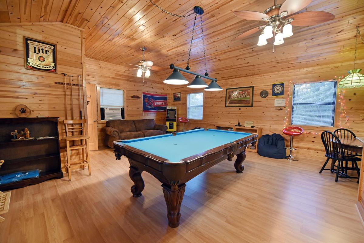 The Happy Place near Nottely Lake in Blairsville - Housity