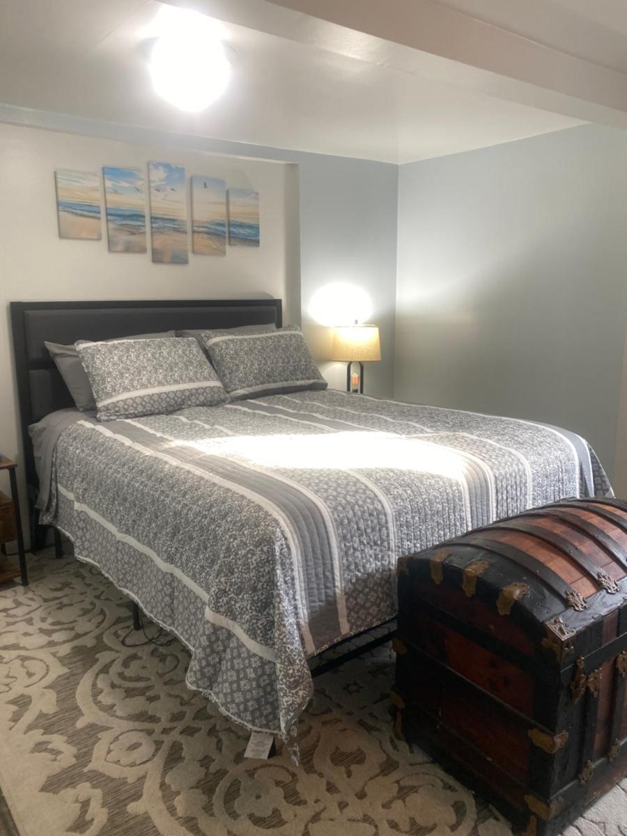 Shipwrecked Quarters - Housity