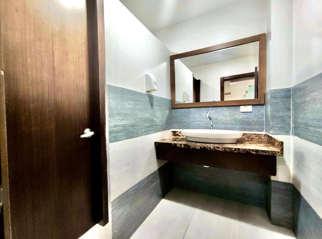 HOTEL MAESJHU - Housity