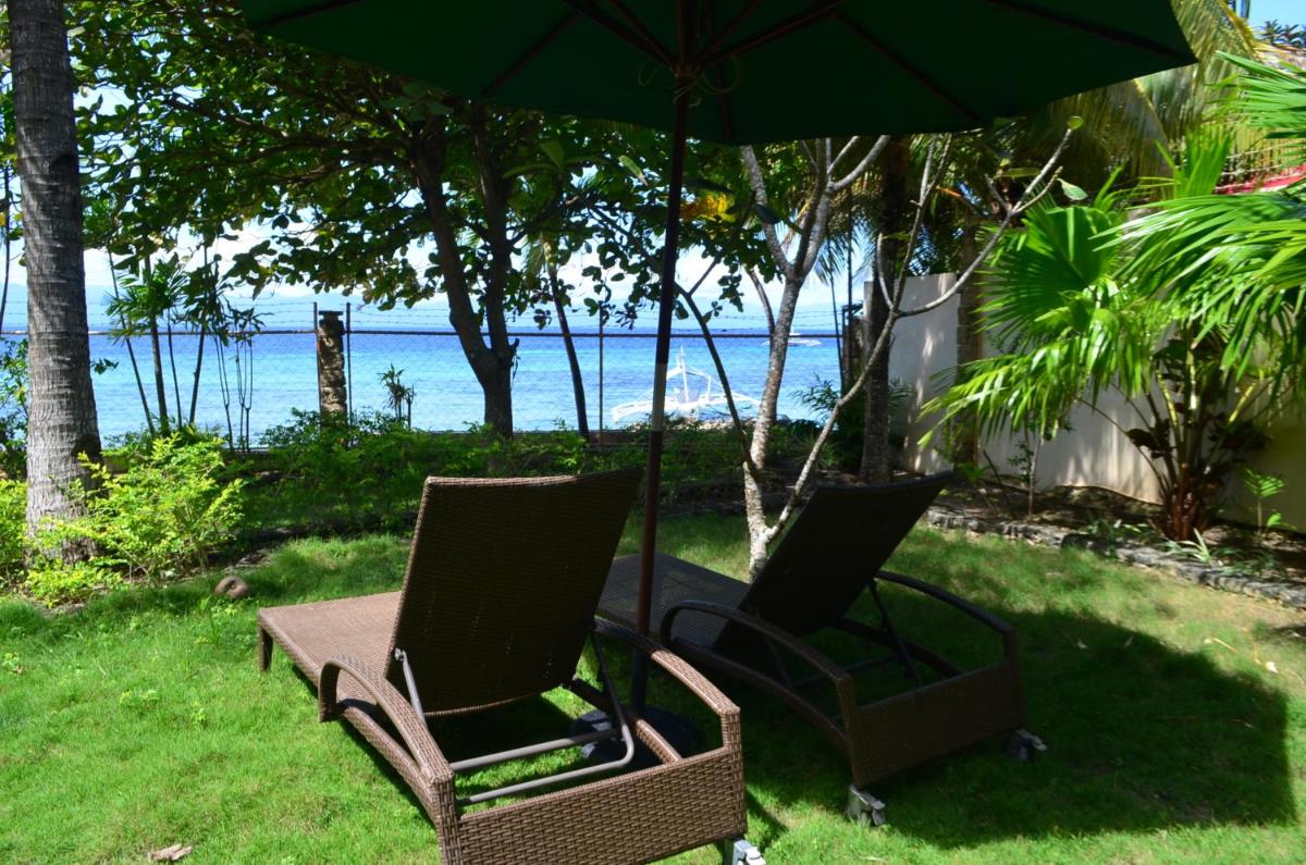 Private beachfront accommodation with ocean view and direct reef access - Housity