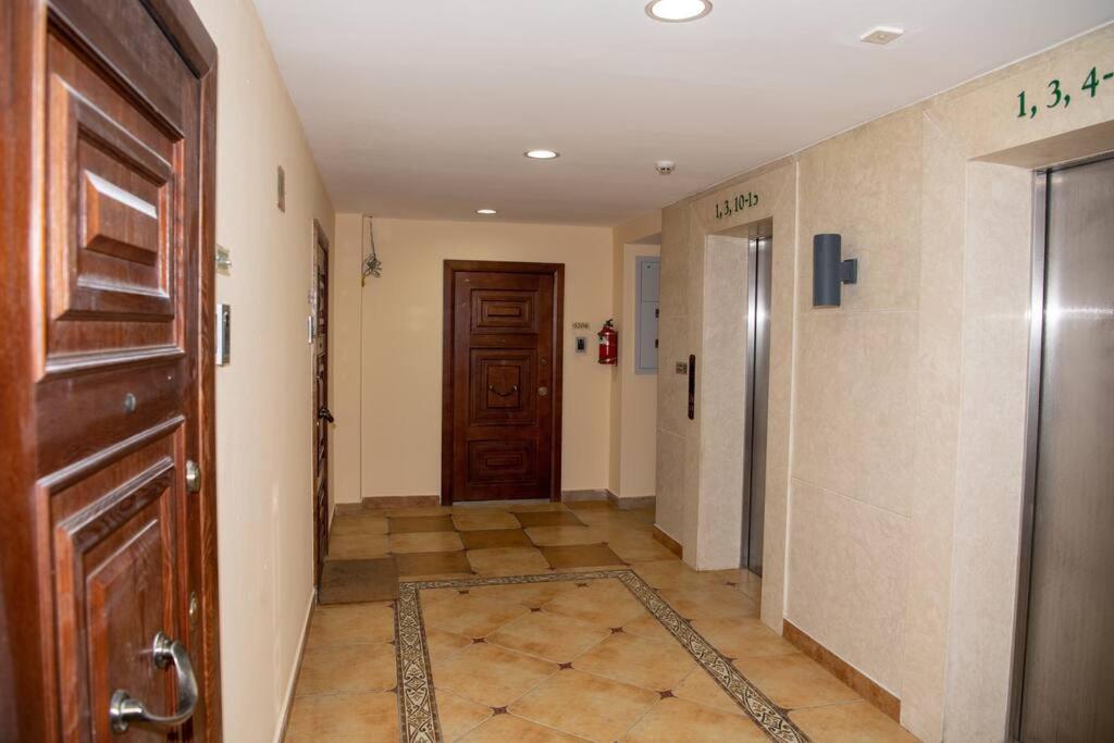 Lovely 2 BR unit with city view - Housity