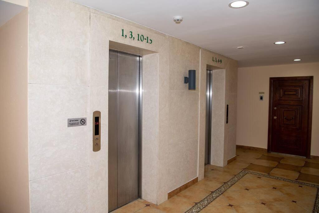 Lovely 2 BR unit with city view - Housity