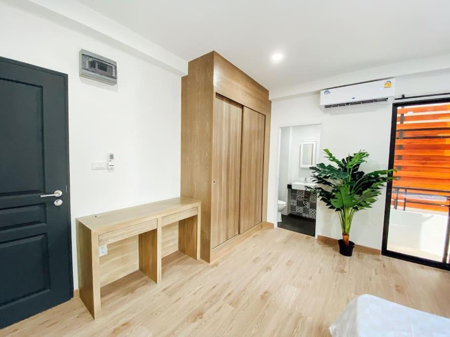 Suitetrails - GP HOUSE apartment - Large bedroom sukhumvit walkdistance BTS