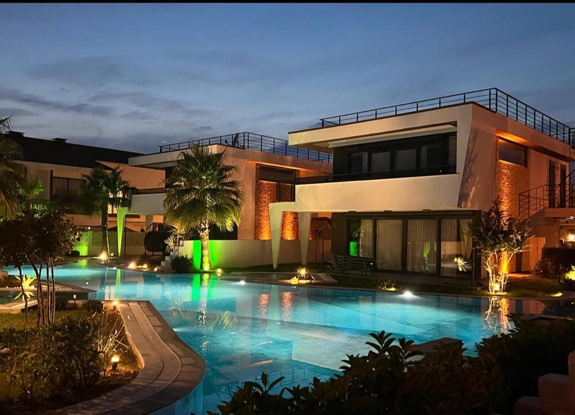 Suitetrails - Villa Ayuda Luxury 3 Bed Spa Retreat