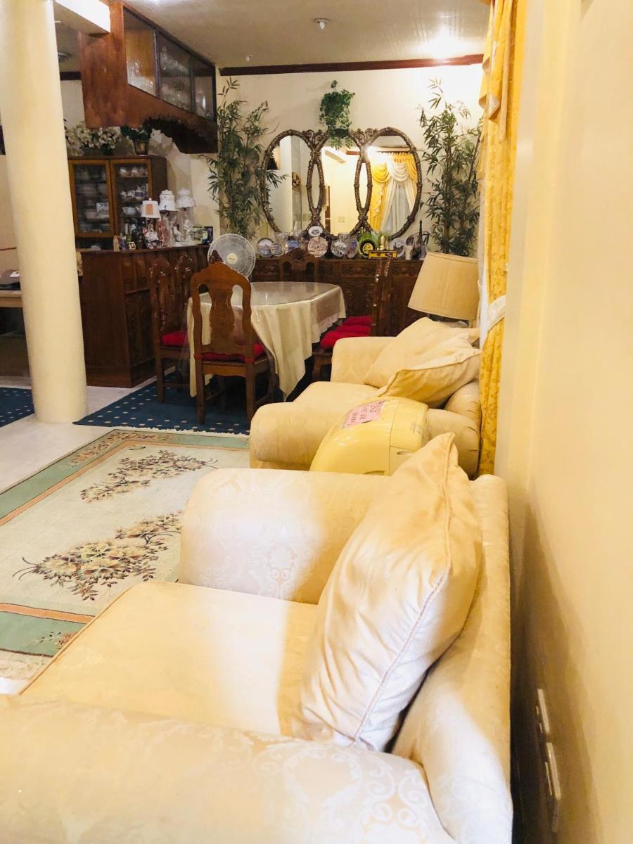 THE MANSION - 20 PAX LUXURY Near AIRPORT in PASAY - Housity