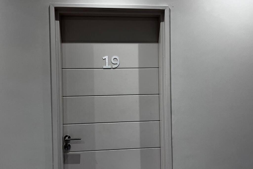 Hermanus Waterfront Apartment No.19 - Housity