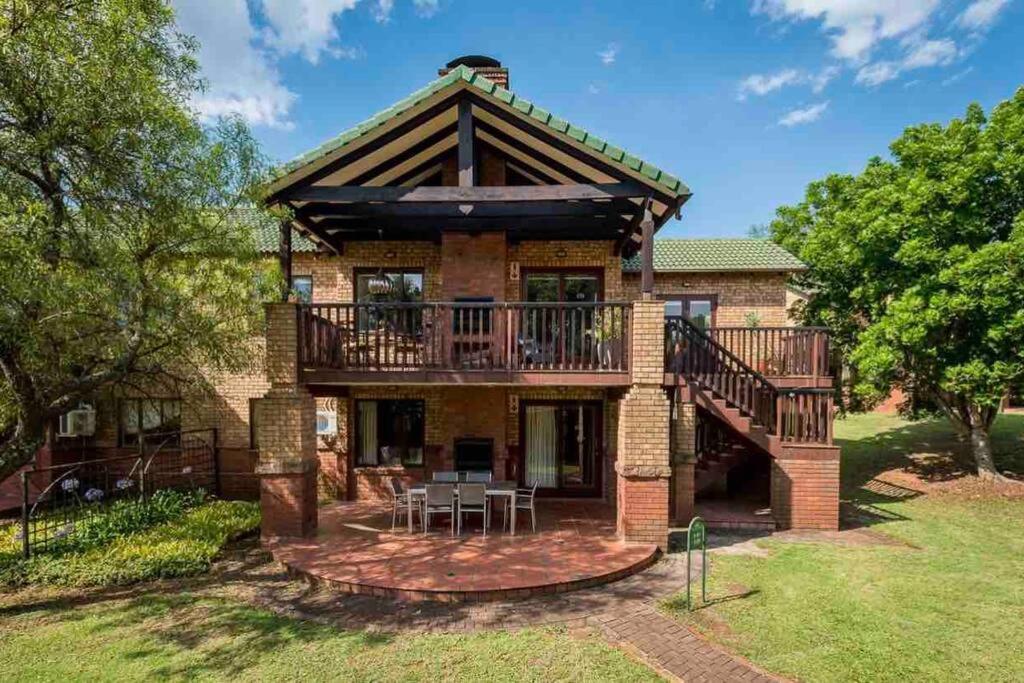 Greenway Woods Chalet - Housity
