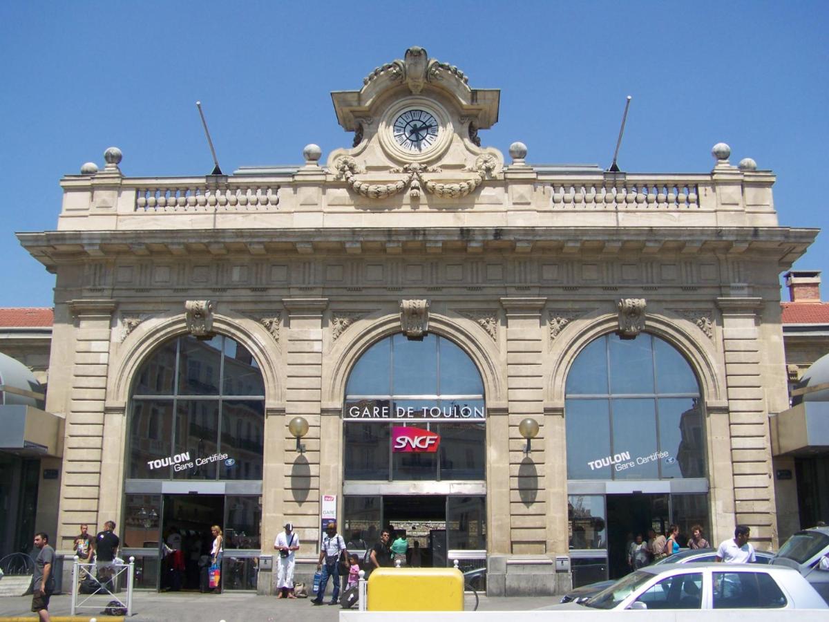 old XXX Place DArmes Studio 5 Train Port Stade 10 Plage Wifi - Housity