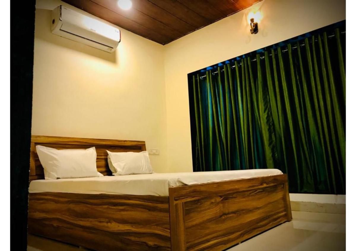 PENT HOUSE VILLA, LONAVALA - Housity