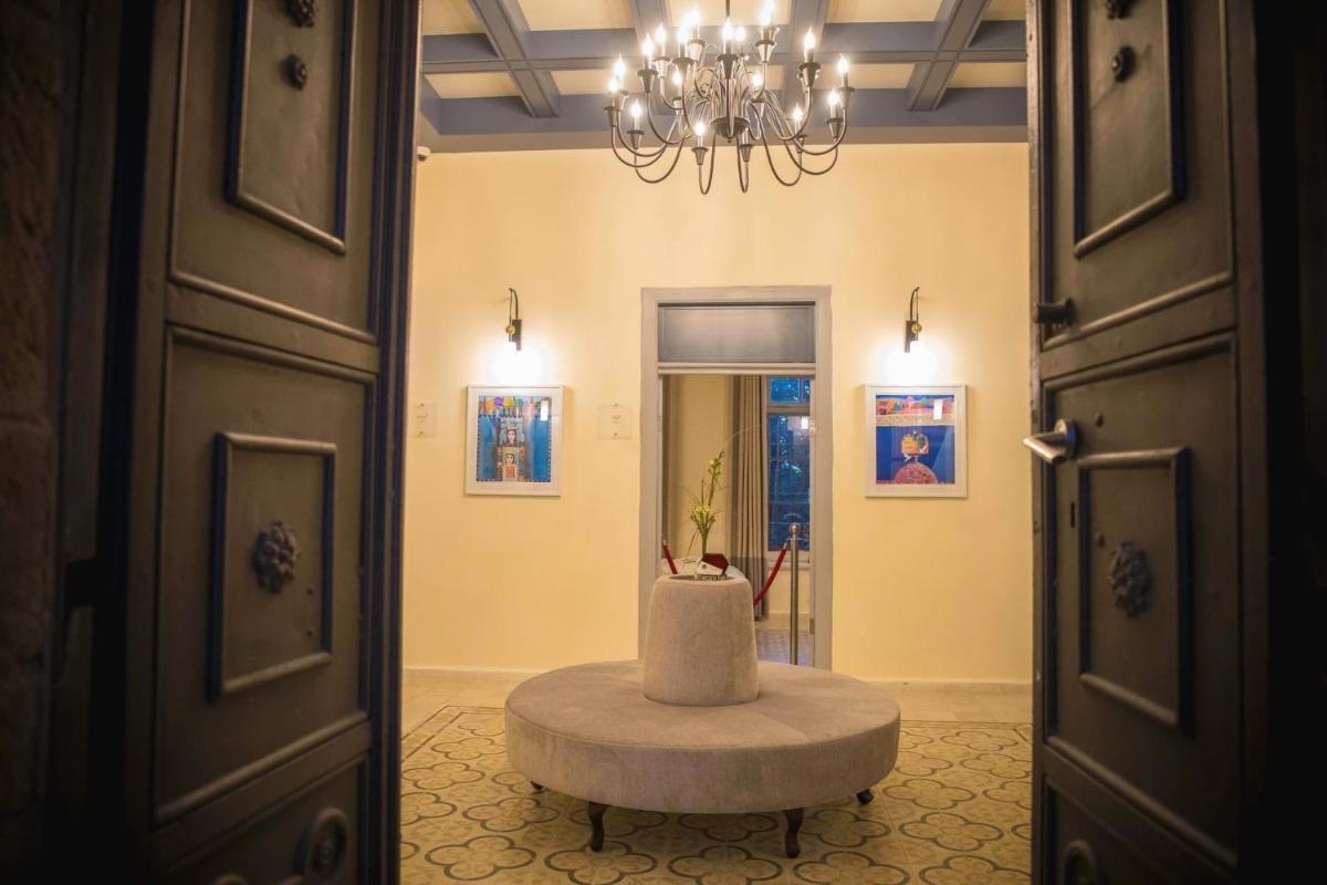 Farah Locanda - Housity