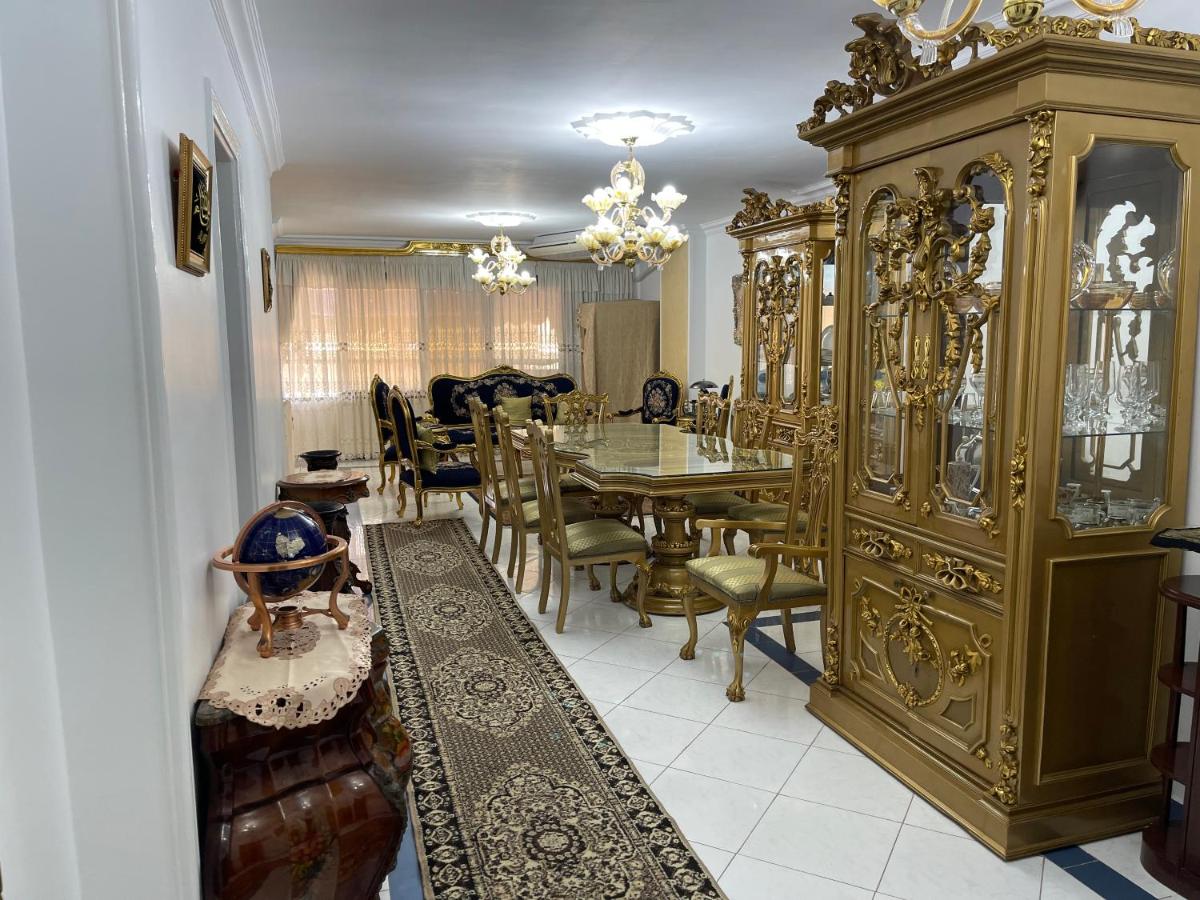 شقة سوبر 3 غرف مطله علي قناة السويس بورسعيد 714 - Housity
