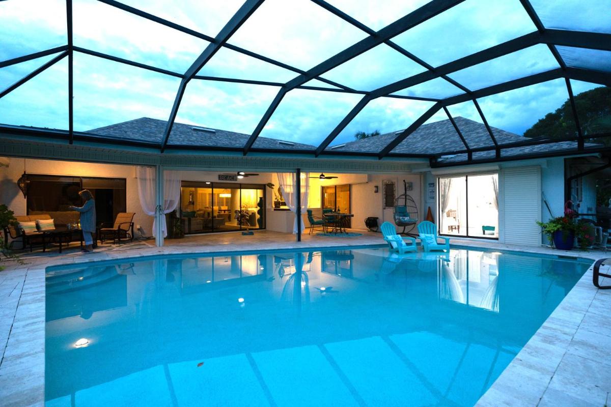 In the Heart of Naples, Suite with Lake & Pool - Housity
