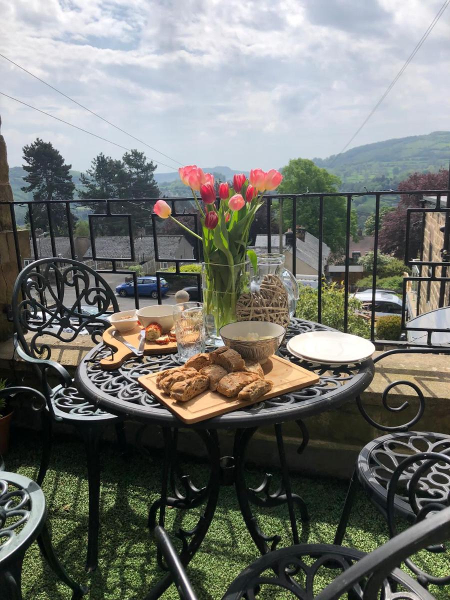 Hilltop House is a welcoming 2 bedroom property - Housity