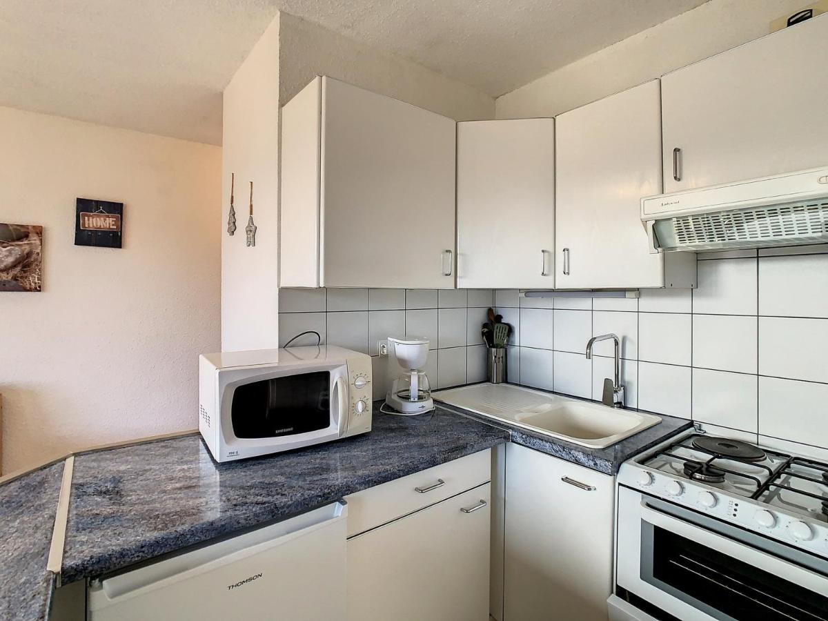 Appartement 2 étoiles lumineux 5 pers à 50m des pistes, balcon sud, parking privatif, wifi gratuit - FR-1-417-54 - Housity