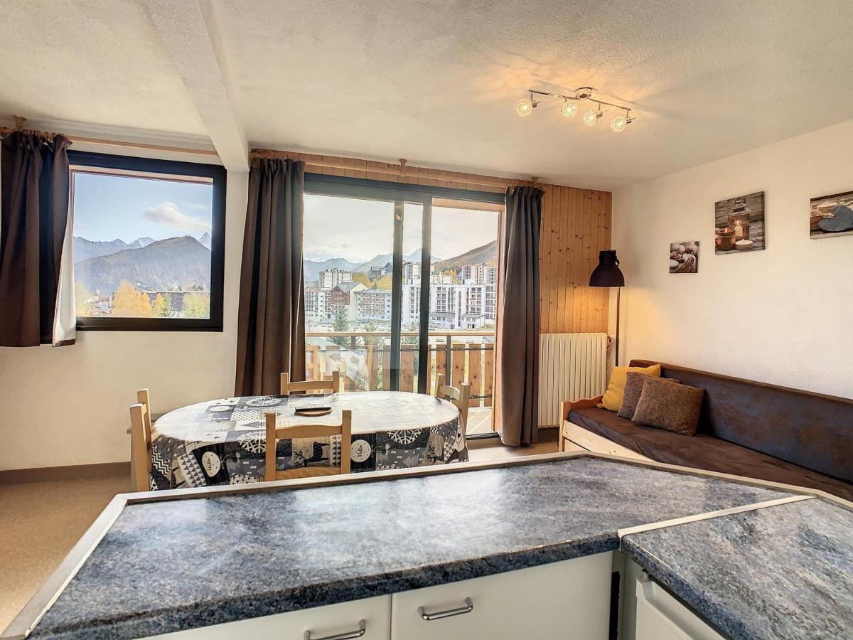 Appartement 2 étoiles lumineux 5 pers à 50m des pistes, balcon sud, parking privatif, wifi gratuit - FR-1-417-54 - Housity