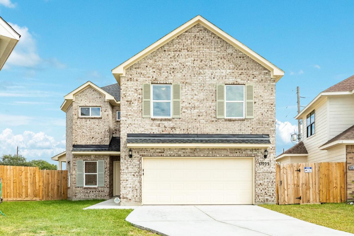 H-Town Getaway - Housity