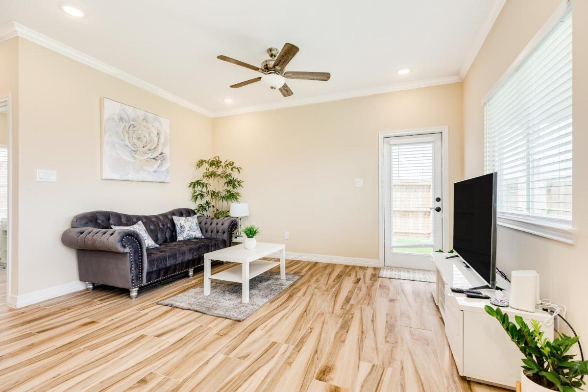 H-Town Getaway - Housity