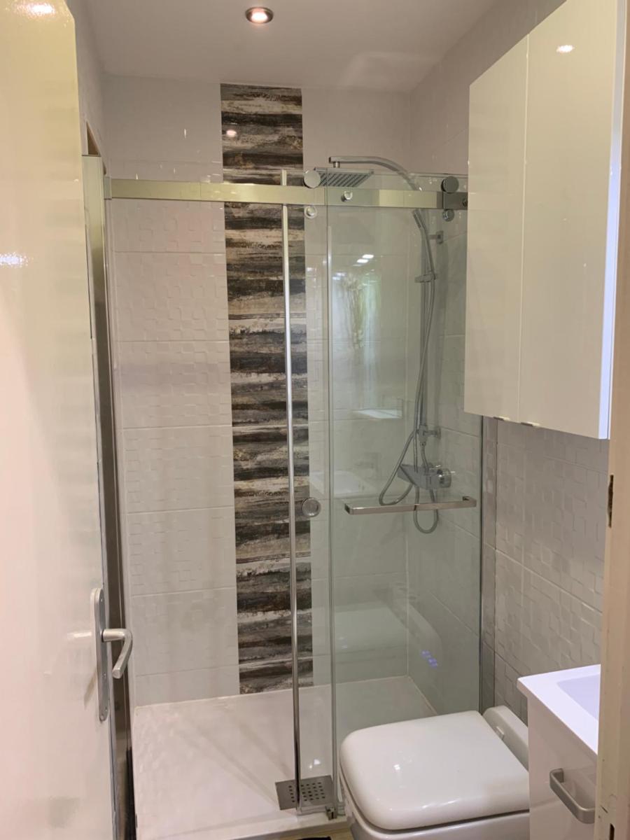 RDC 1 - Chambre meublée au cœur du centre ville de Montluçon - Housity
