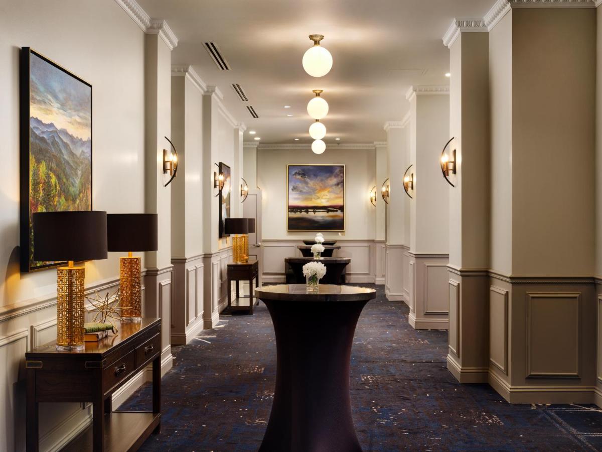 Hyatt Place Knoxville/Downtown - Housity