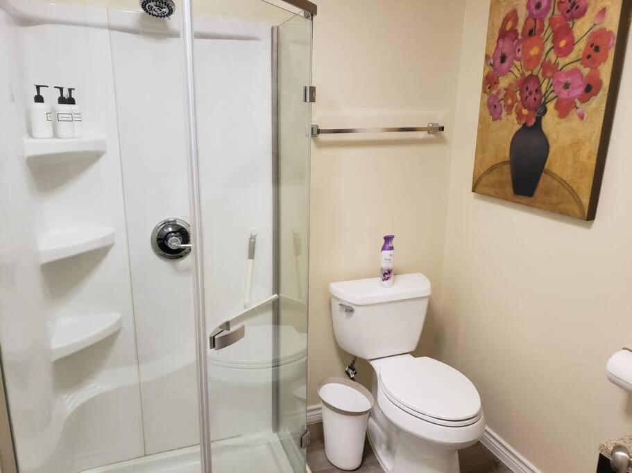 Storm Damage! Need Long-Term Rental! We Can Help - The Woodlands - Housity