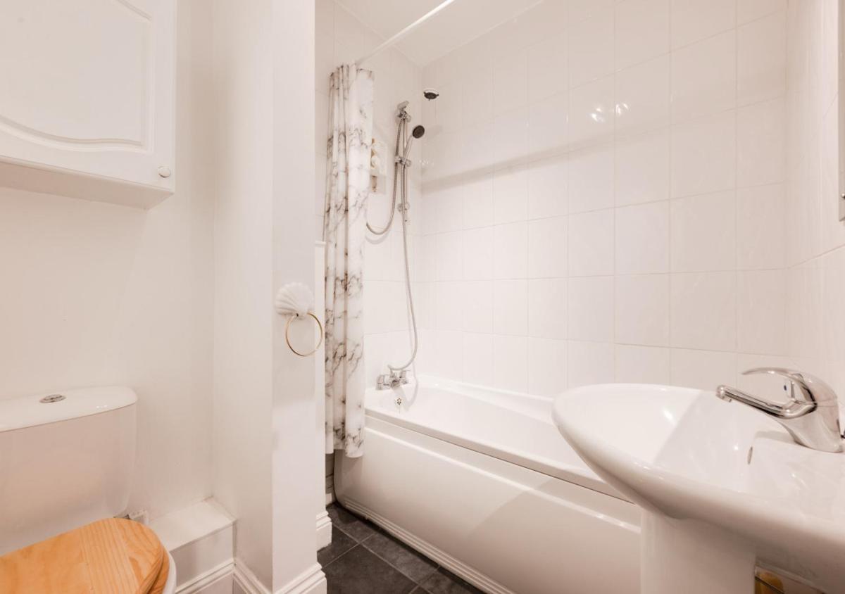 Ivy House Apartment - Housity