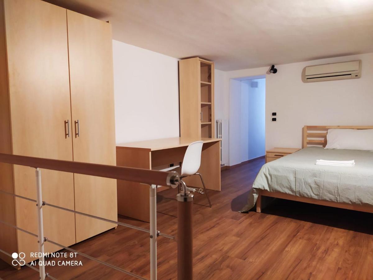 Dante Alighieri House - Housity