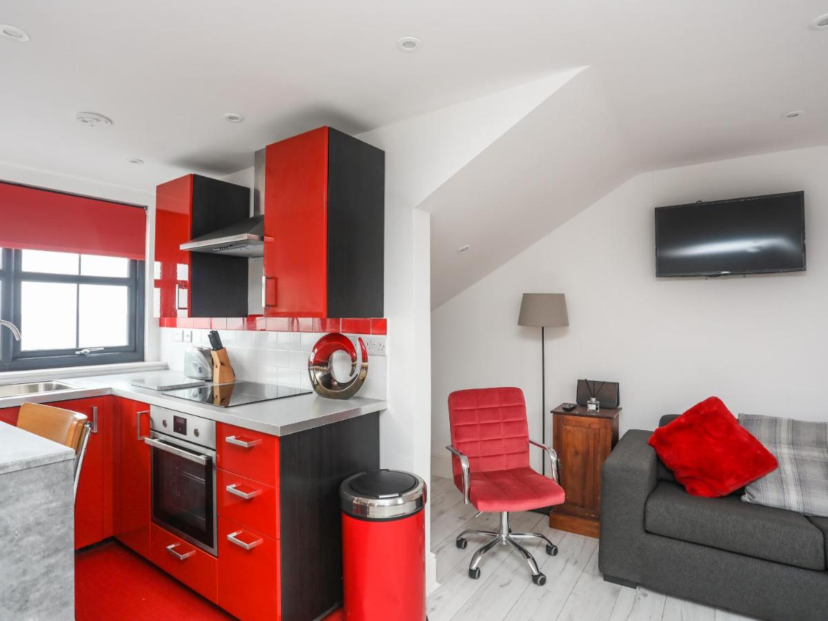 52 High Street - Housity