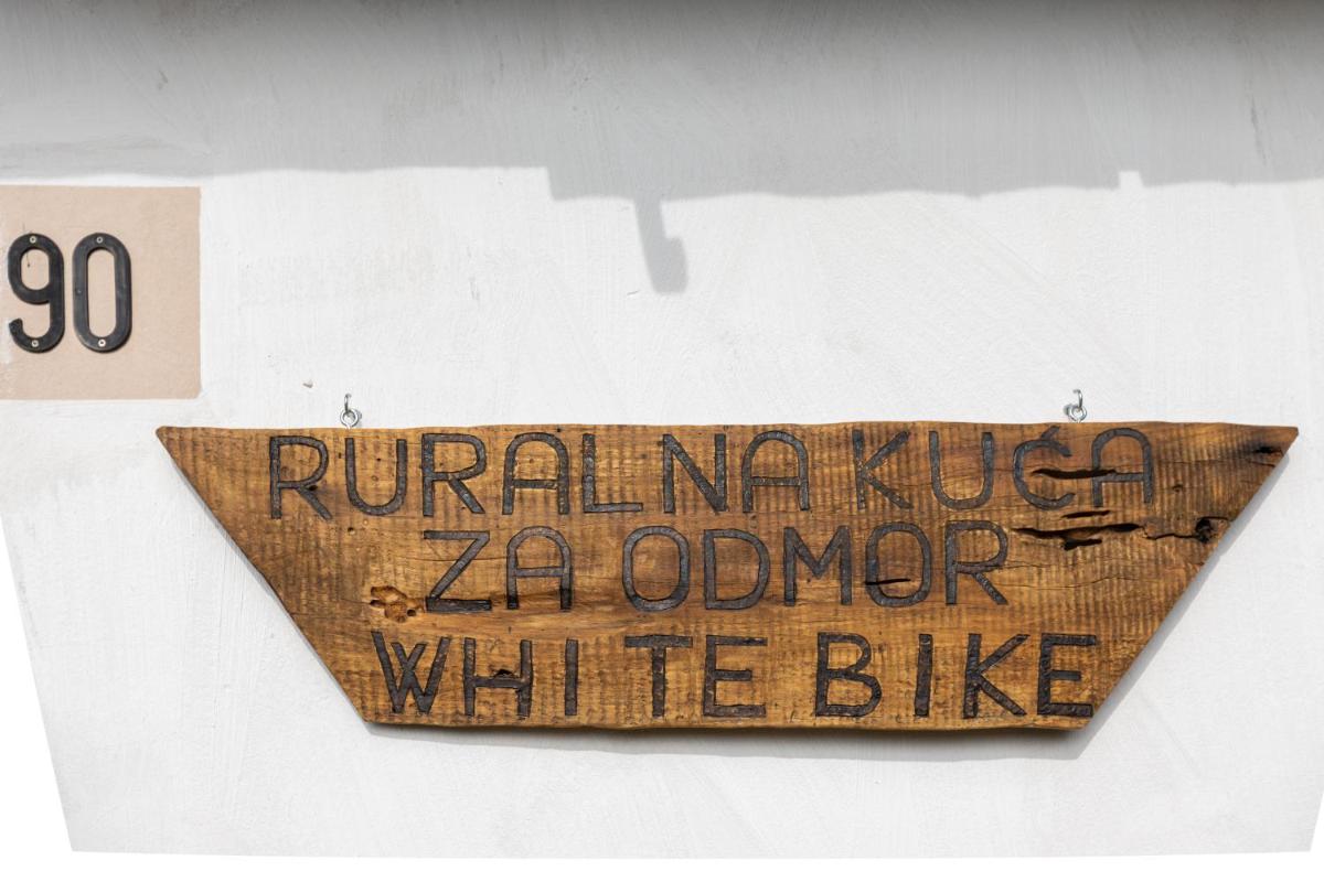 Ruralna kuća za odmor White bike - Housity