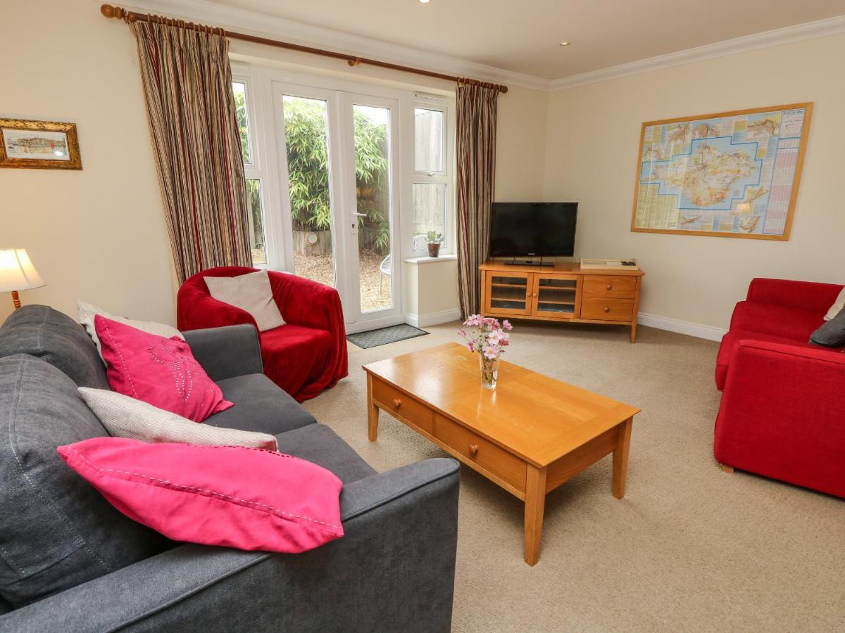 Hurst View - Housity