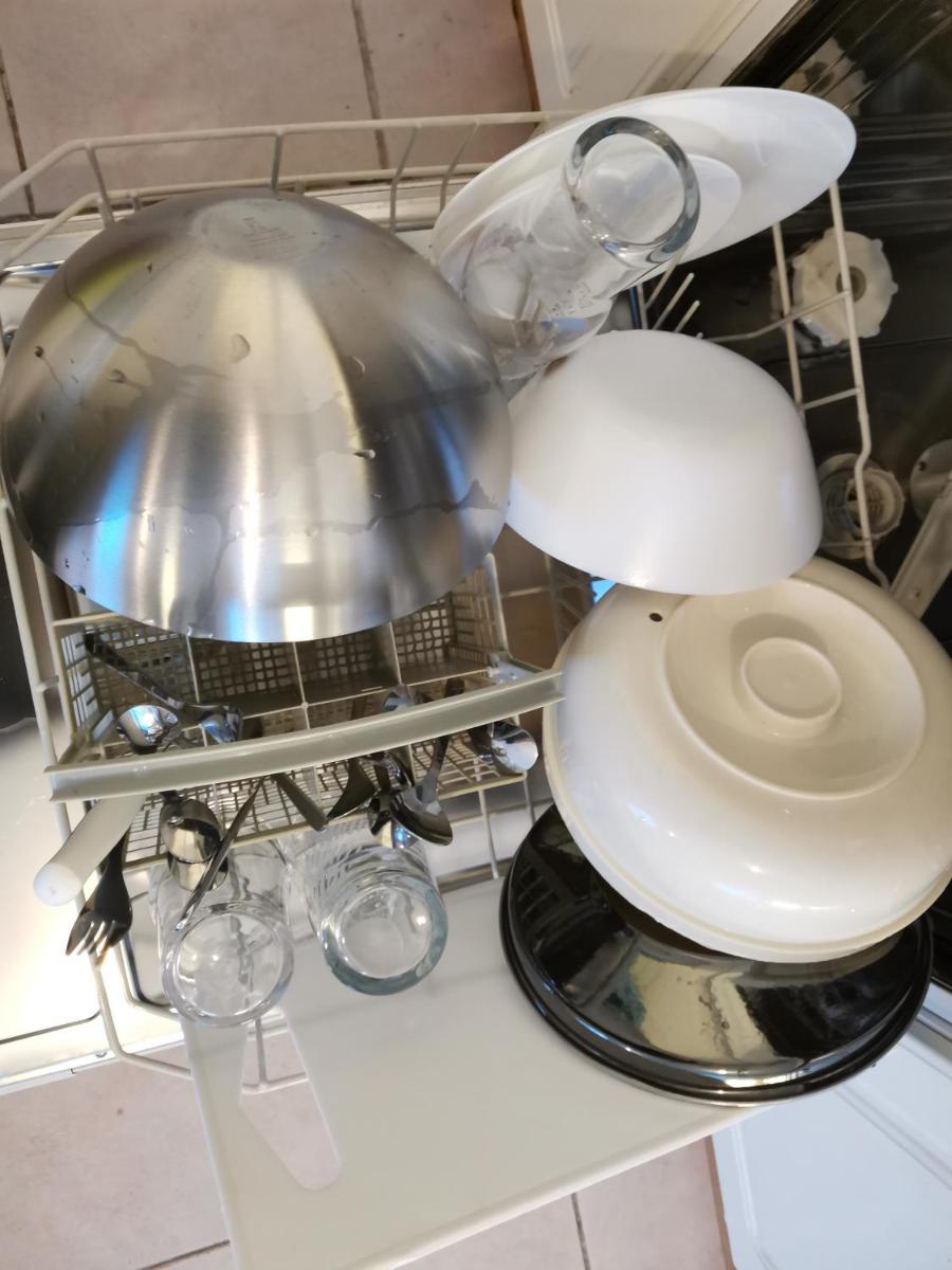 Inviting 4-Bed House in Turku very close citycente - Housity