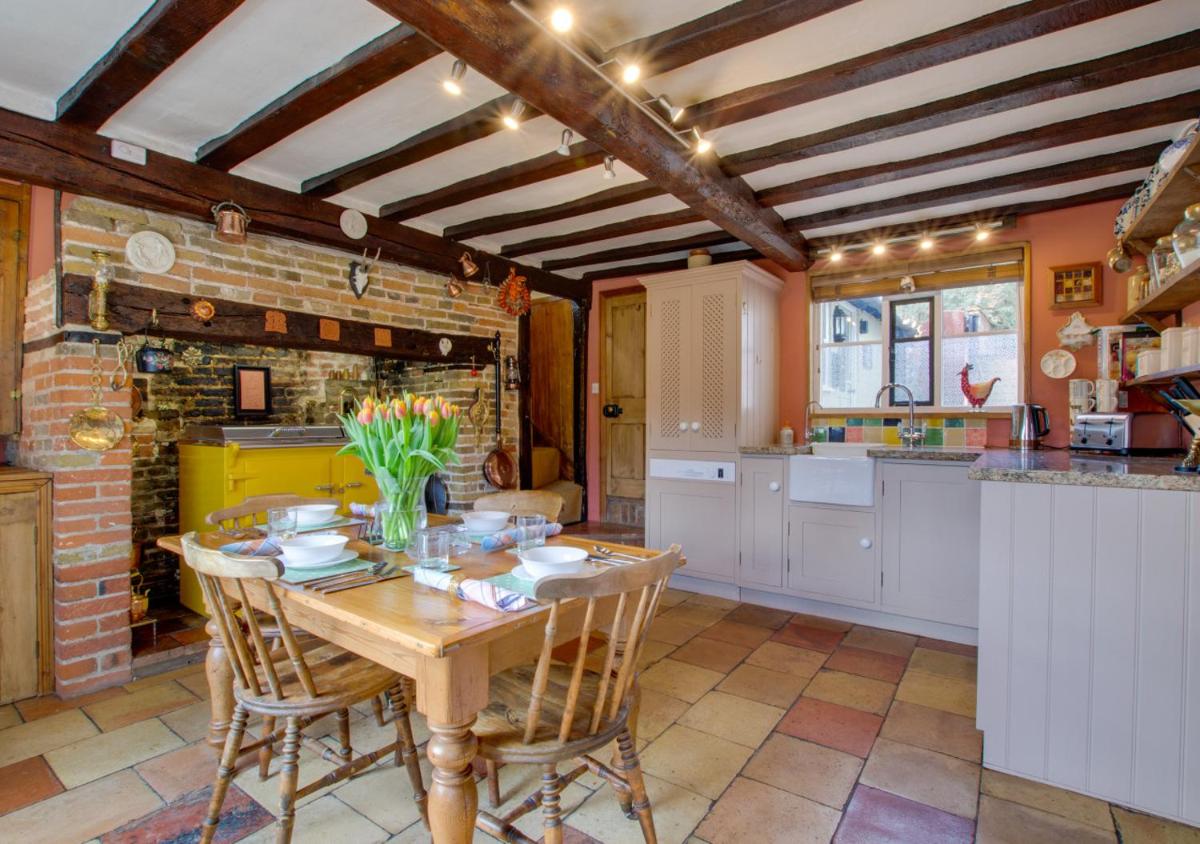 Apple Tree Cottage - Housity