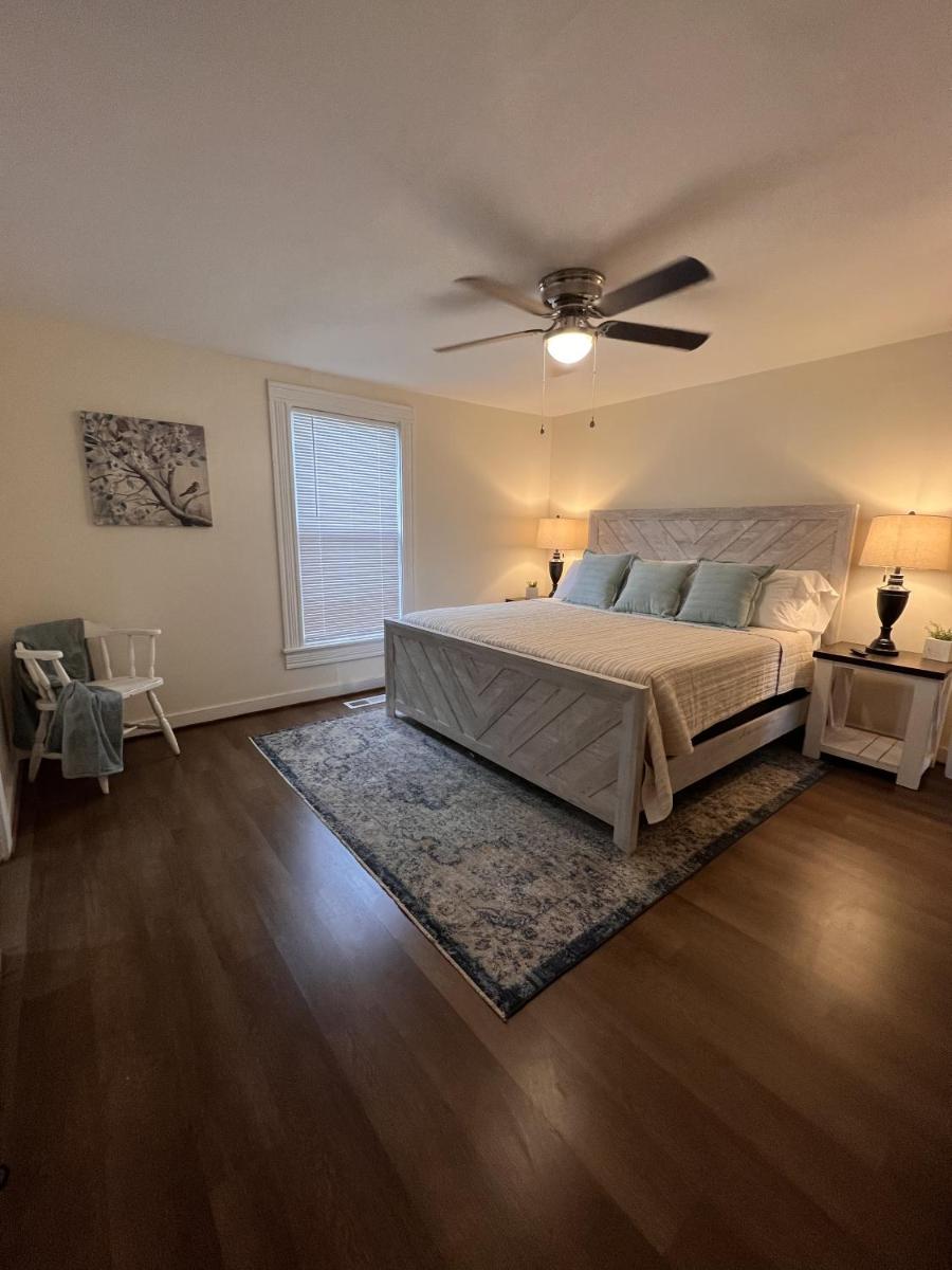 Farmhouse Inspired Haven - Housity