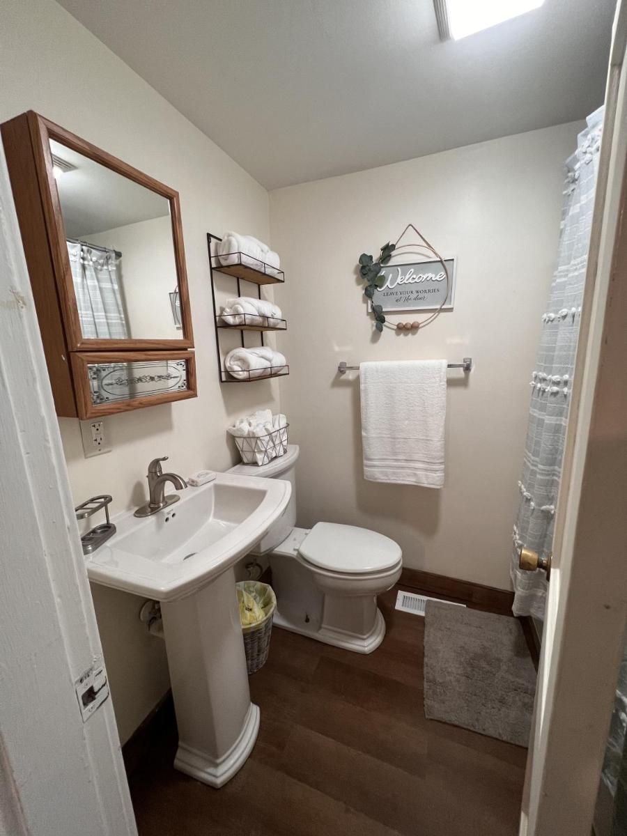 Farmhouse Inspired Haven - Housity