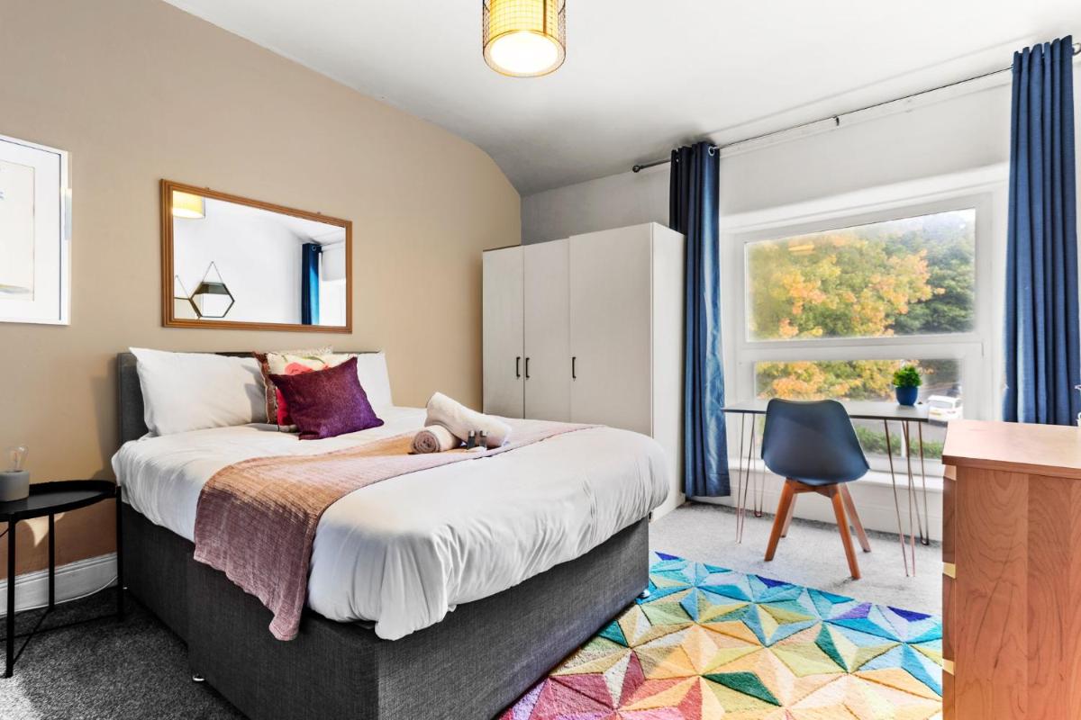 Suitetrails - Modern Apartment in Brynmill - 1&2 Bedroom apartments available