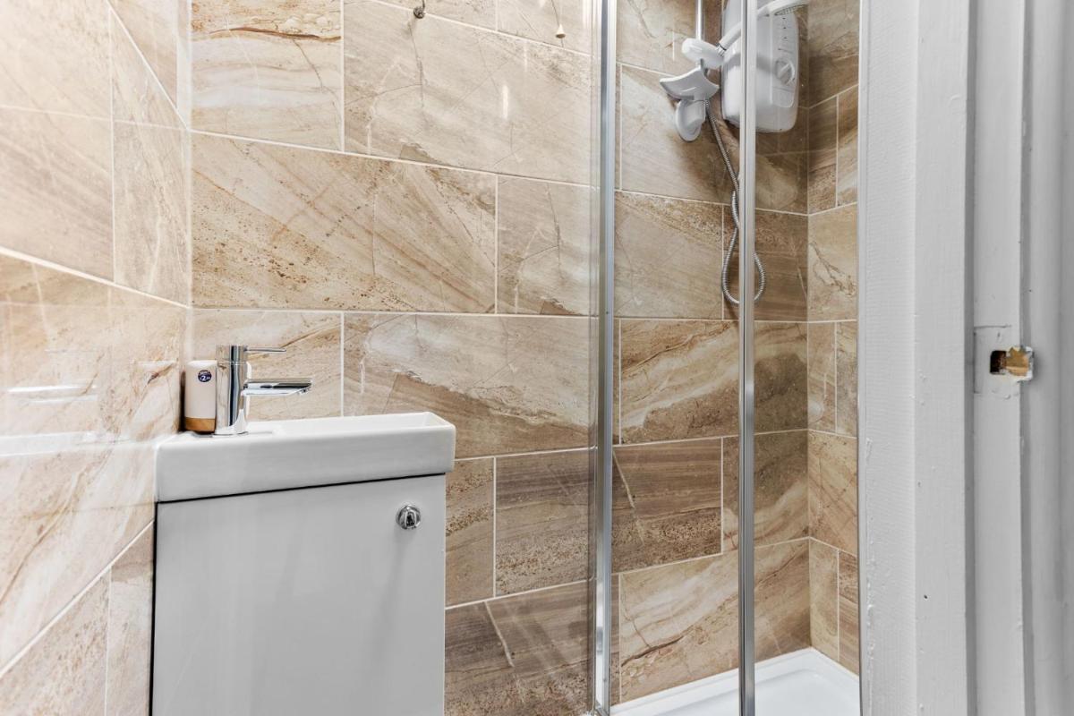 Suitetrails - Modern Apartment in Brynmill - 1&2 Bedroom apartments available