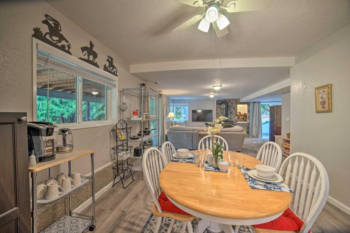 Lovely Snohomish Studio Near Boating and Hiking - Housity