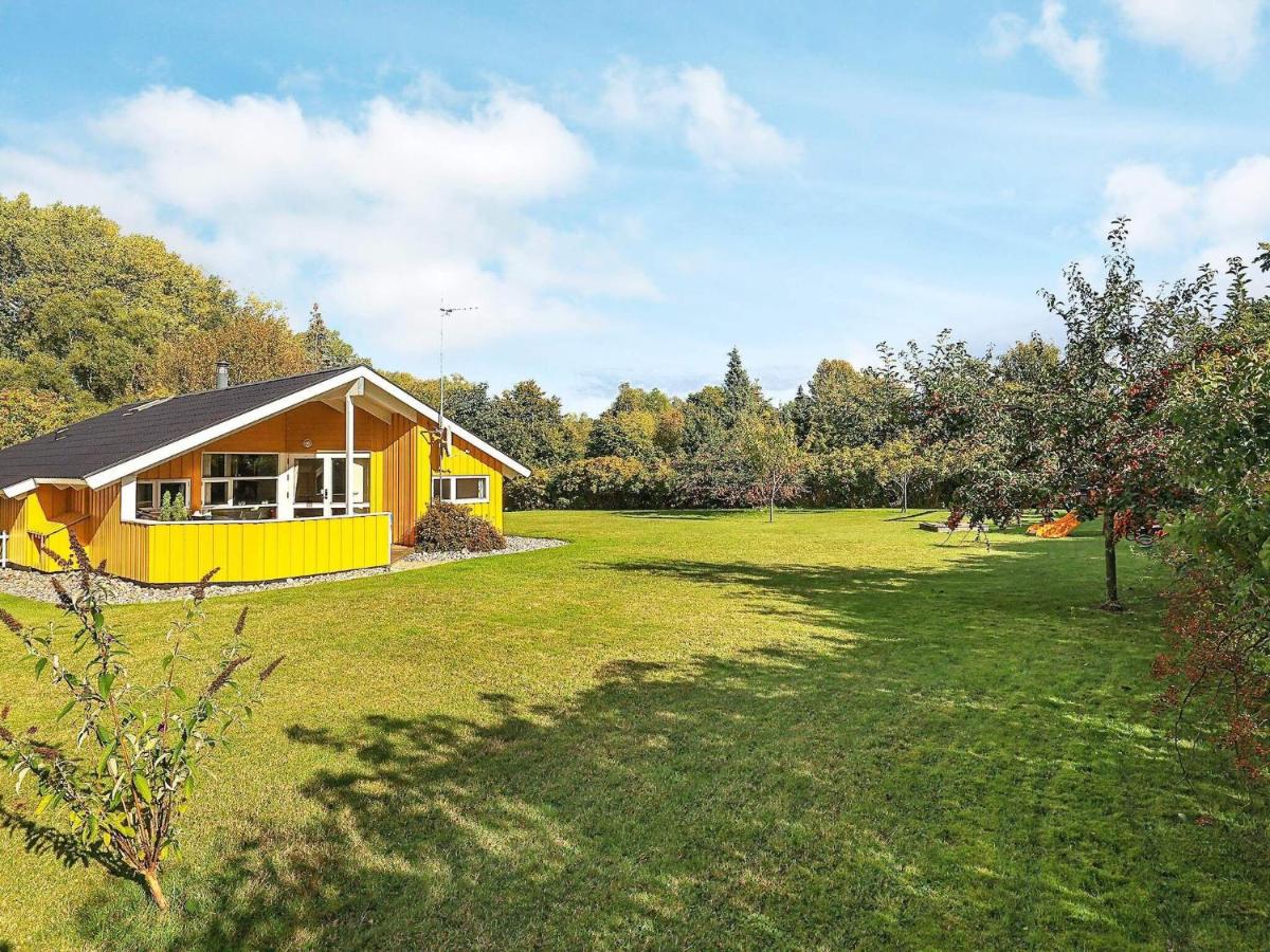 8 person holiday home in Faxe Ladeplads - Housity