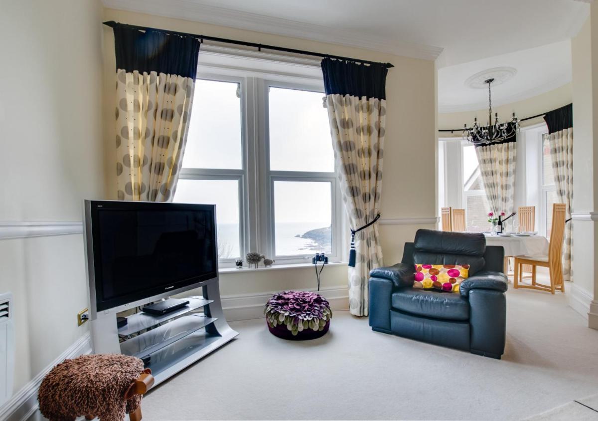352 Langland Bay Manor - Housity