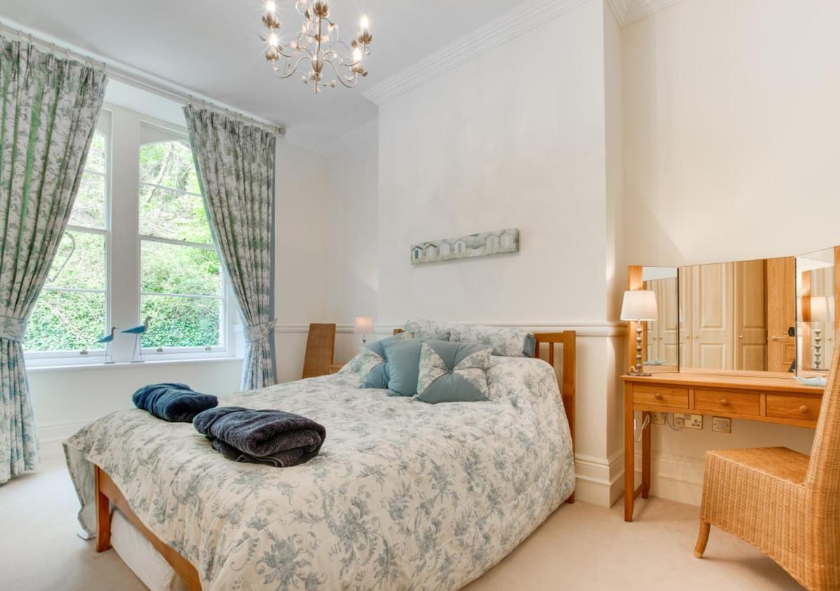 352 Langland Bay Manor - Housity