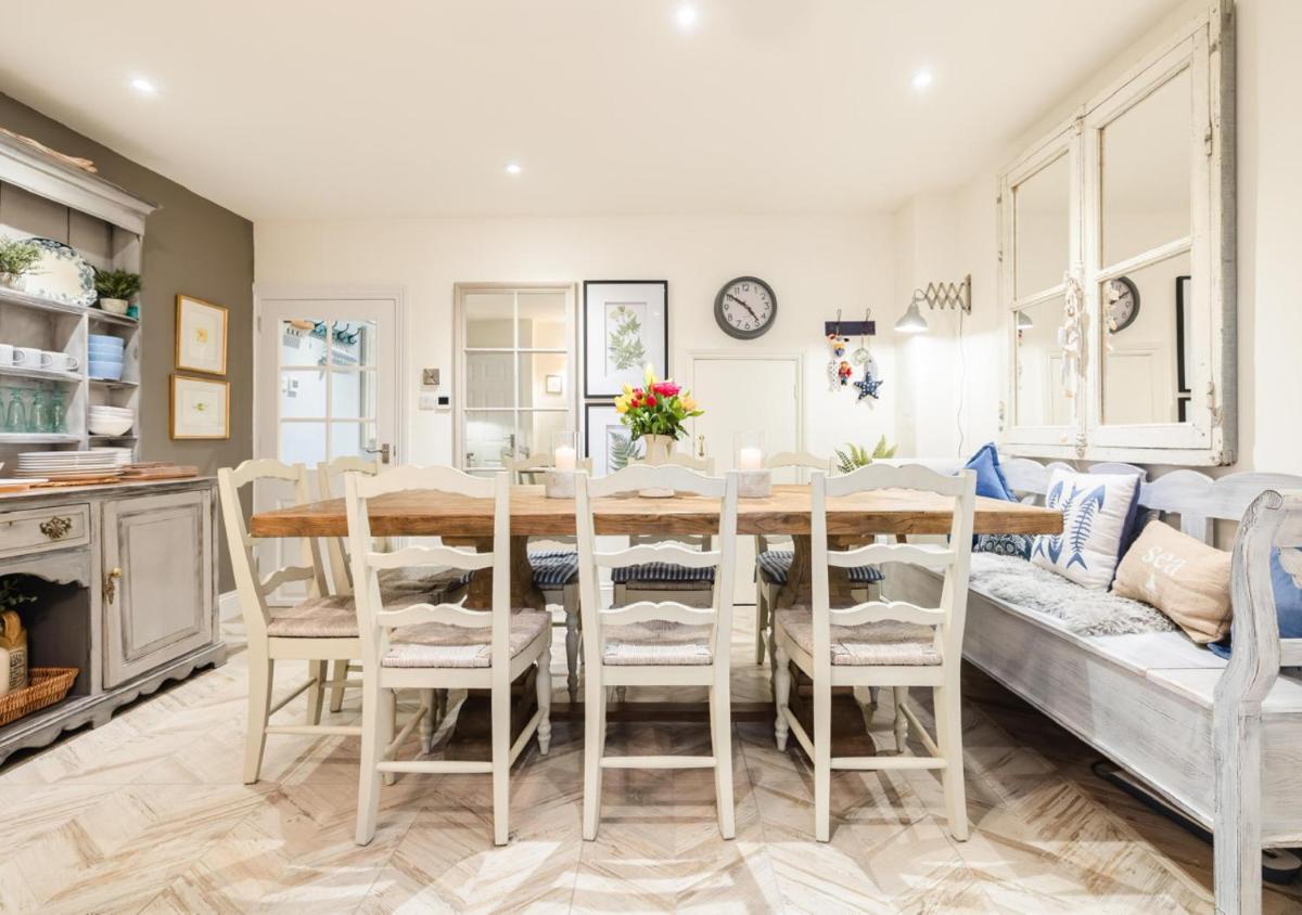 Chart House Sleeps 6 - Housity