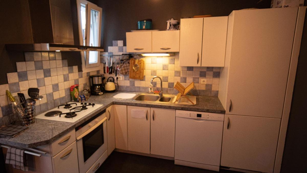 Maison chaleureuse 6, 8 personnes quartier Palente 3 chambres - Housity