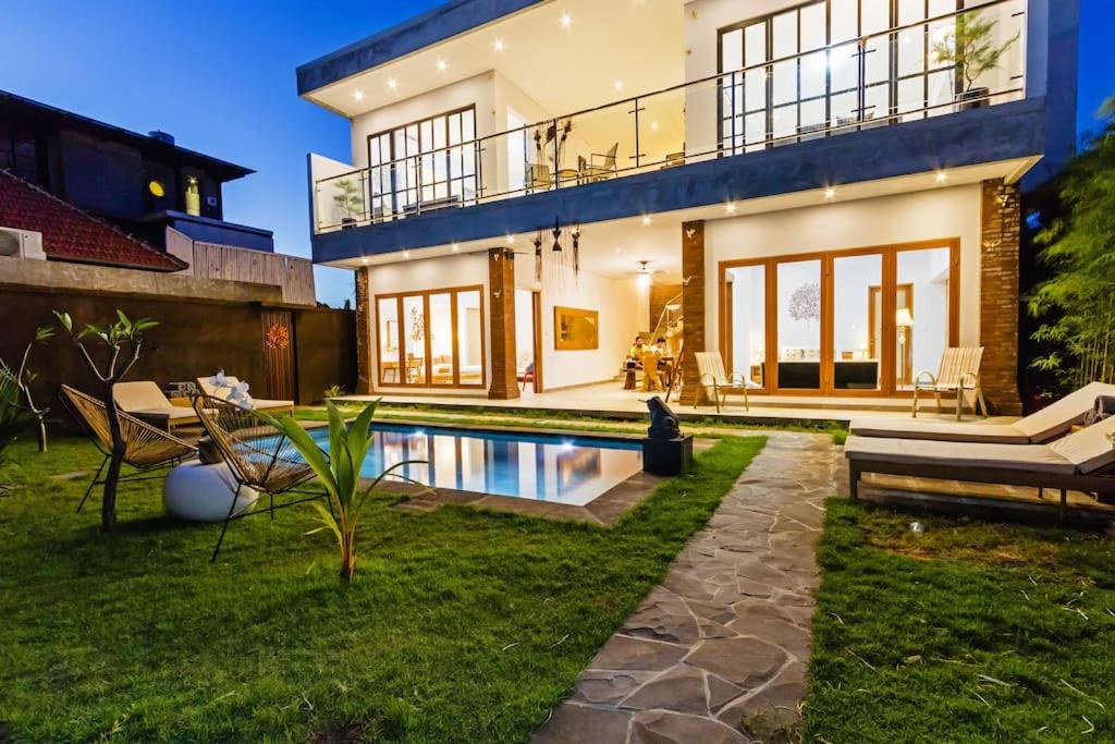 Luxury 6BR Villa in Seminyak - Housity
