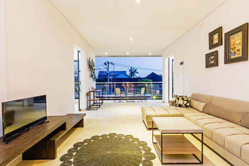 Luxury 6BR Villa in Seminyak - Housity