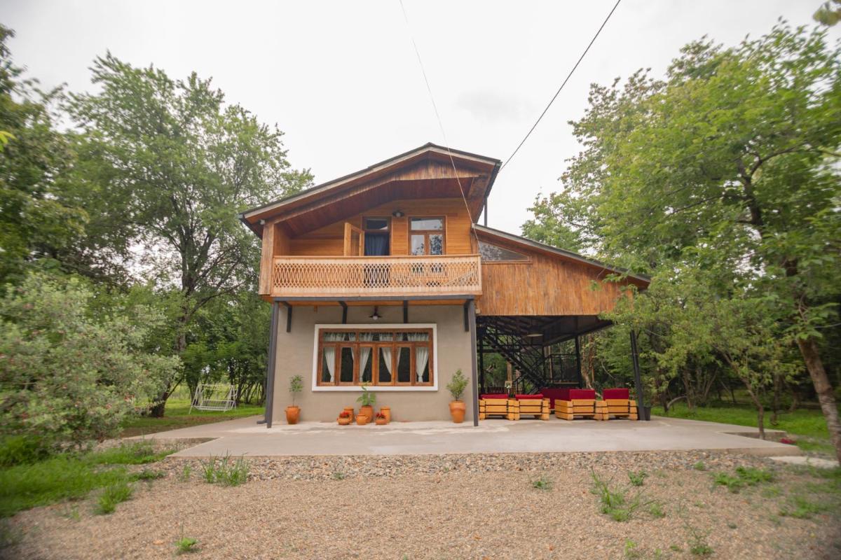 Menabde Winery - Housity