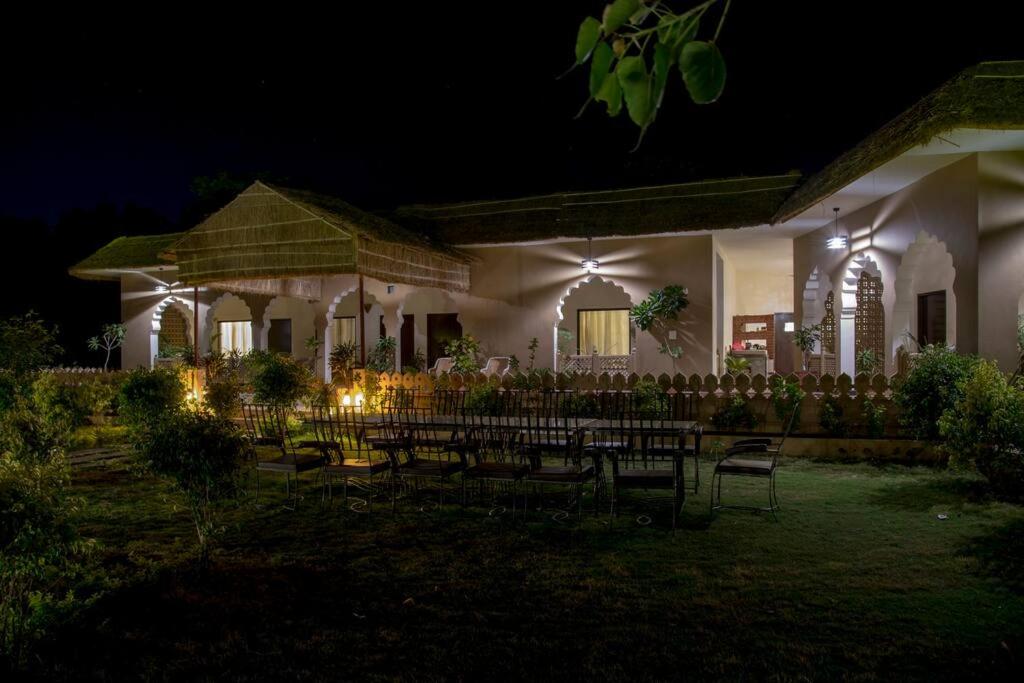 5 Bedroom Private Pool Villa with Lawn-Taroh Ranthambore - Housity